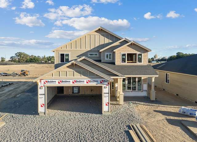 Property at 838 K St, Quincy, WA 98848, 4 beds, 2.5 baths