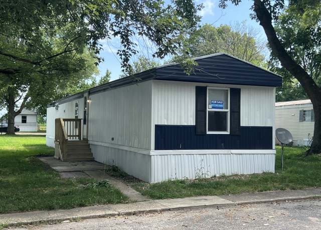 Property at 530 Reynolds Dr #89, Charleston, IL 61920, 3 beds, 2 baths