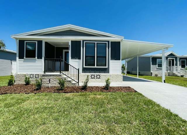 Property at 4930 Coopers Hawk Pl, Zephyrhills, FL 33541, 2 beds, 2 baths