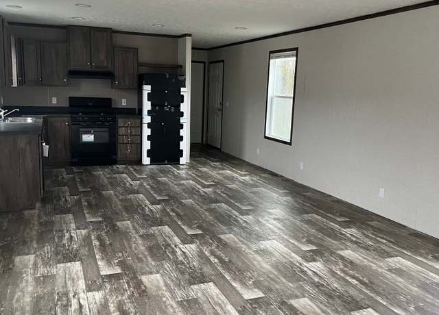 Property at 74 Sierra Ct, Batavia, OH 45103, 3 beds, 2 baths