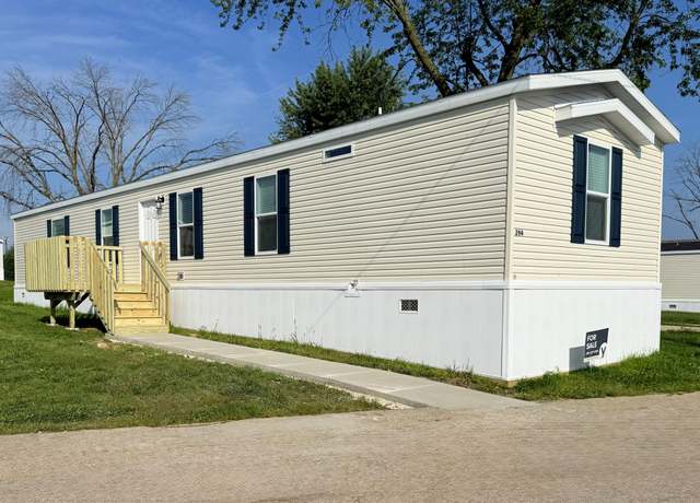 Property at 211 Midway Dr, Marion, IA 52302, 3 beds, 2 baths