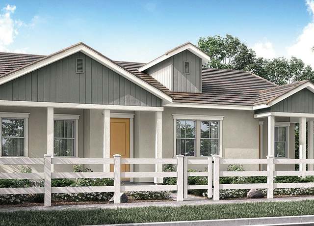 Property at 348 Peters Ln S, Madera, CA 93636, 2 beds, 2.5 baths