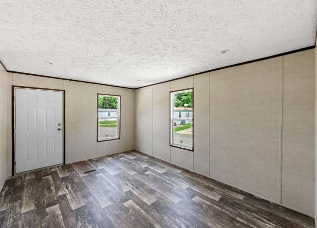 Property at 6700 Jefferson Paige Rd #14, Shreveport, LA 71119, 3 beds, 2 baths