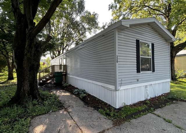 Property at 320 Country Elms Est #320, Galesburg, IL 61401, 3 beds, 1 bath
