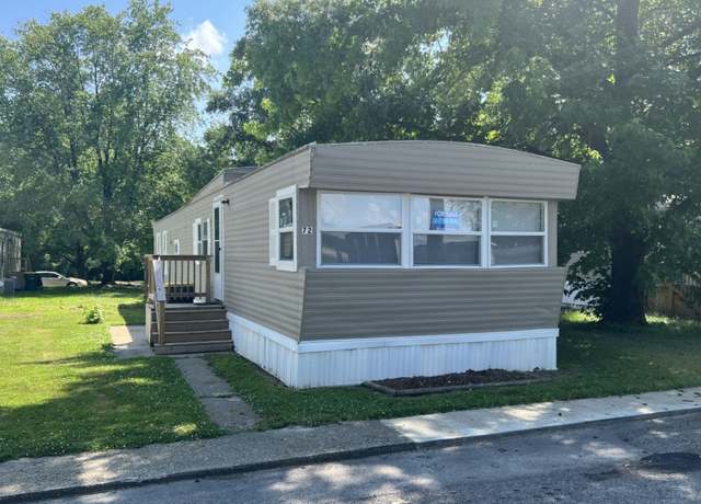 Property at 530 Reynolds Dr #72, Charleston, IL 61920, 2 beds, 2 baths