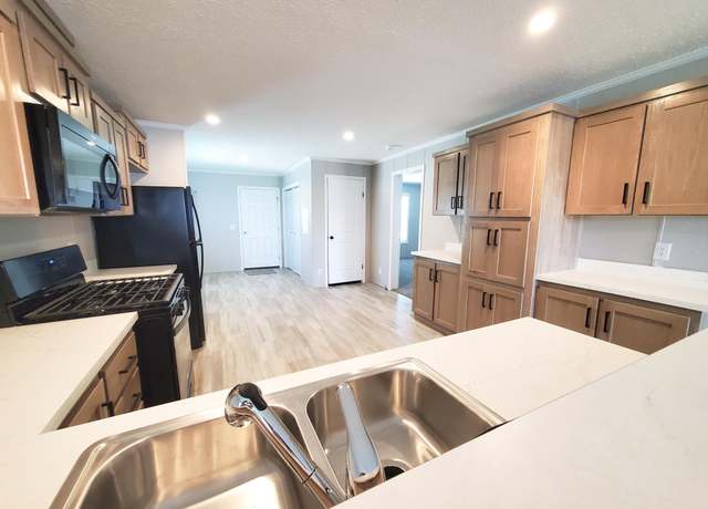 Property at 9273 Windjammer Dr #1261, Fair Haven, MI 48023, 3 beds, 2 baths