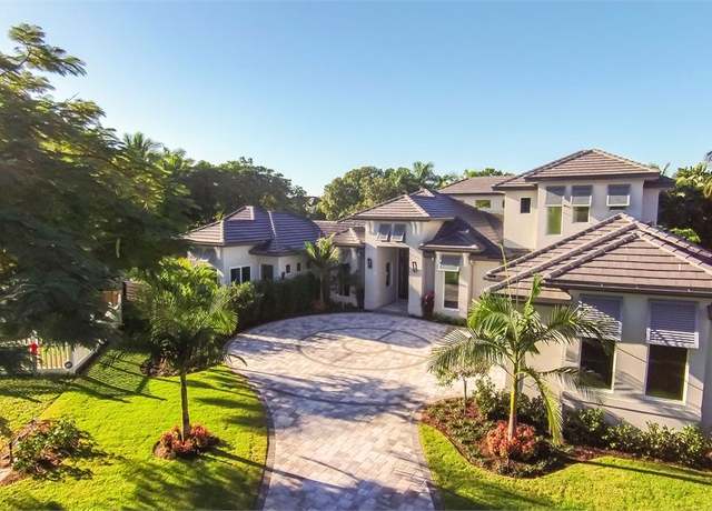 Property at 40 Lisa Ln, Stockbridge, GA 30281, 4 beds, 4.5 baths