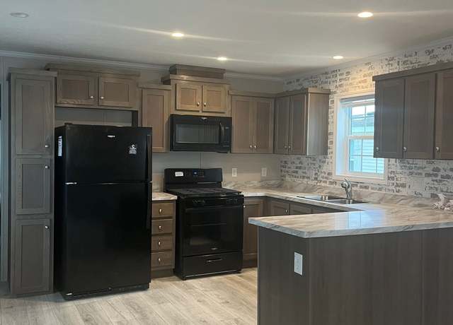 Property at 6255 S Telegraph Rd #126, Erie, MI 48133, 3 beds, 2 baths