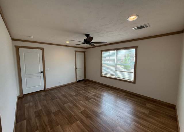 Property at 7151 Woodlake Pkwy #348, San Antonio, TX 78218, 4 beds, 2 baths