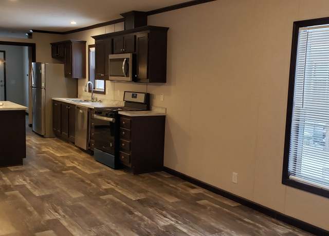 Property at 2700 Eaton Rapids Rd #192, Lansing, MI 48911, 4 beds, 2 baths