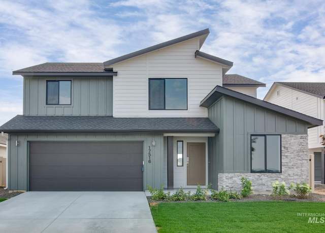 Property at 2751 N Silver Wolf Ave, Star, ID 83669, 4 beds, 2.5 baths