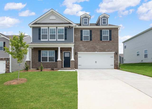 Property at 107 Depot Cir, Greenwood, SC 29646, 4 beds, 2.5 baths