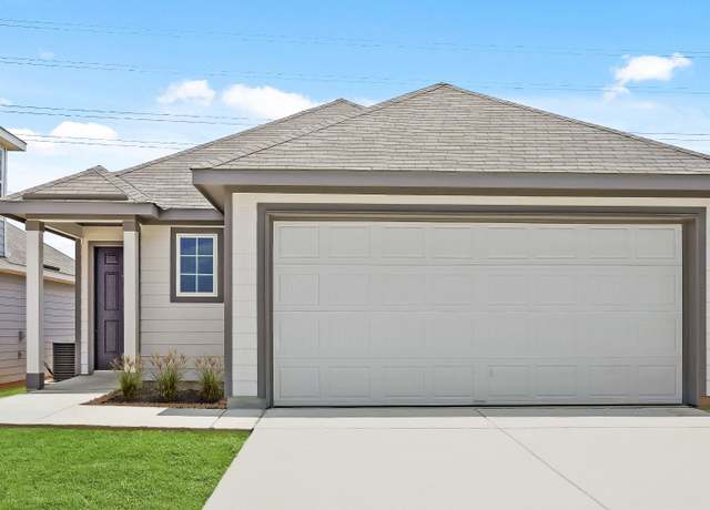 Property at 8814 Black Oak Dr, Elmendorf, TX 78112, 3 beds, 2 baths