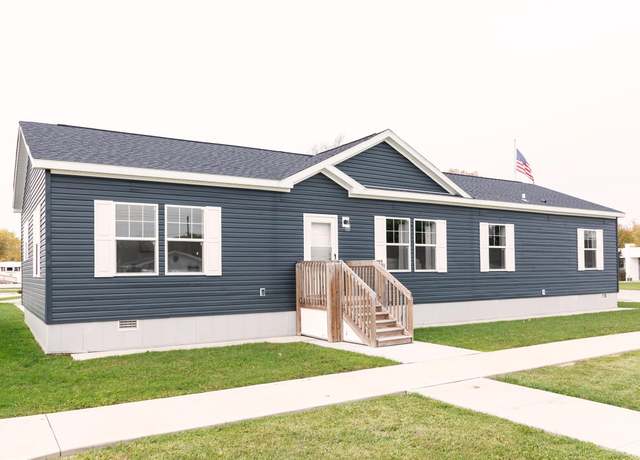 Property at Clayton SL2 S & F REDBUD ESTATES SALES CENTER Plan, Anderson, IN 46013, 3 beds, 2 baths