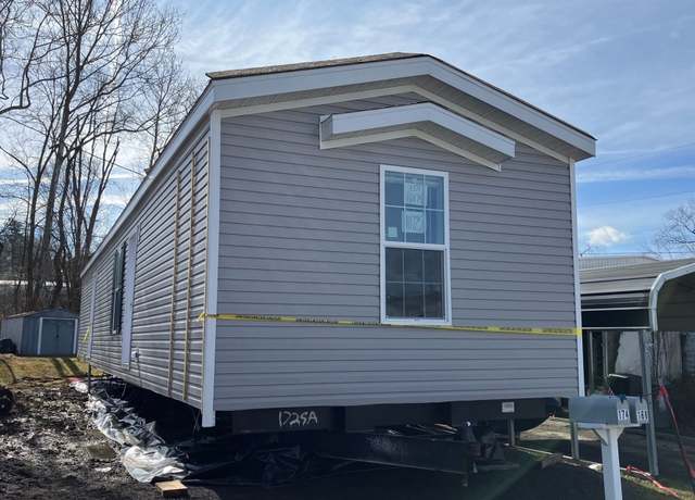 Property at 174 Rose Ave Unit RO174, Washington, PA 15301, 2 beds, 2 baths