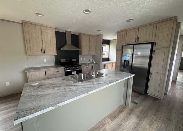 Property at 124 New Moon Dr #124, Oakdale, PA 15071, 3 beds, 2 baths