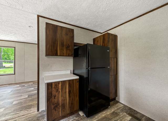 Property at 6700 Jefferson Paige Rd #108, Shreveport, LA 71119, 3 beds, 2 baths