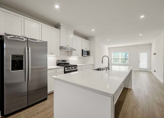 Property at 9959 Wisteria Ln, Ellicott City, MD 21042, 3 beds, 3.5 baths
