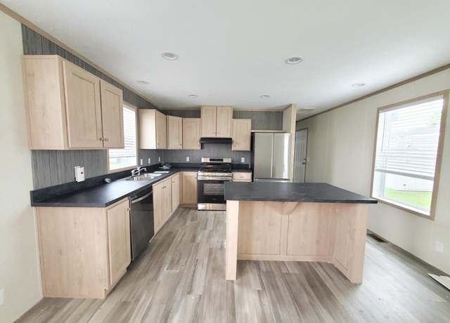 Property at 9787 Spinnaker Dr #1104, Fair Haven, MI 48023, 3 beds, 2 baths