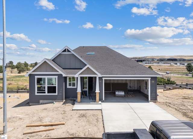Property at 678 Tatoosh Ave, West Richland, WA 99353, 3 beds, 2 baths