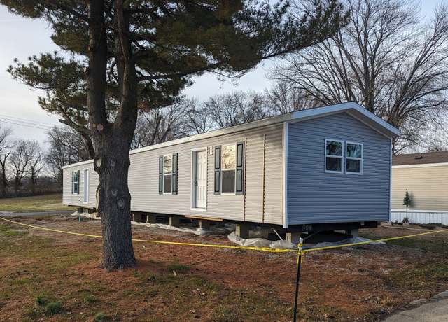 Property at 2716 W Delmar Ave #65, Godfrey, IL 62035, 3 beds, 2 baths
