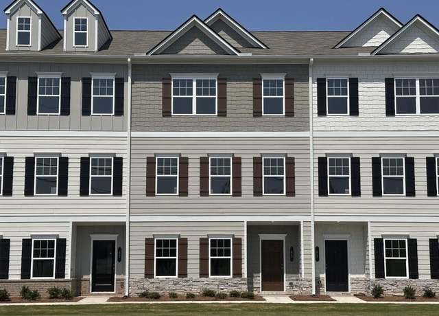 Property at 65 Professional Pl, Calhoun, GA 30701, 3 beds, 2.5 baths