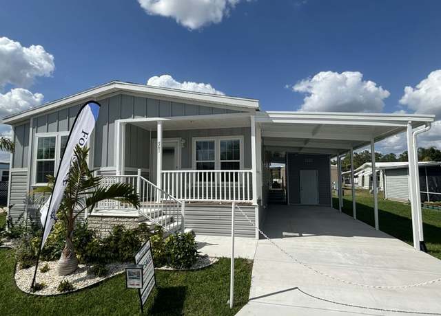 Property at 561 Plaza Del Sol N, Fort Myers, FL 33917, 2 beds, 2 baths