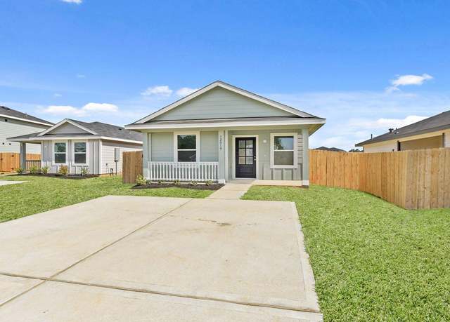 Property at 12019 William Trails Cir, Willis, TX 77378, 3 beds, 2 baths