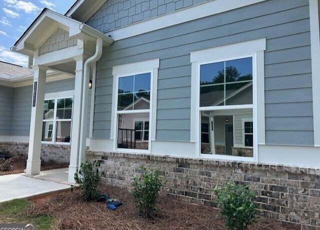 Property at 3871 Shelleydale Dr, Powder Springs, GA 30127, 3 beds, 2 baths