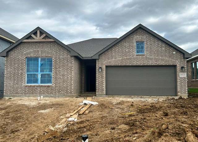Property at 3513 Columbus St, Gainesville, TX 76240, 4 beds, 2 baths