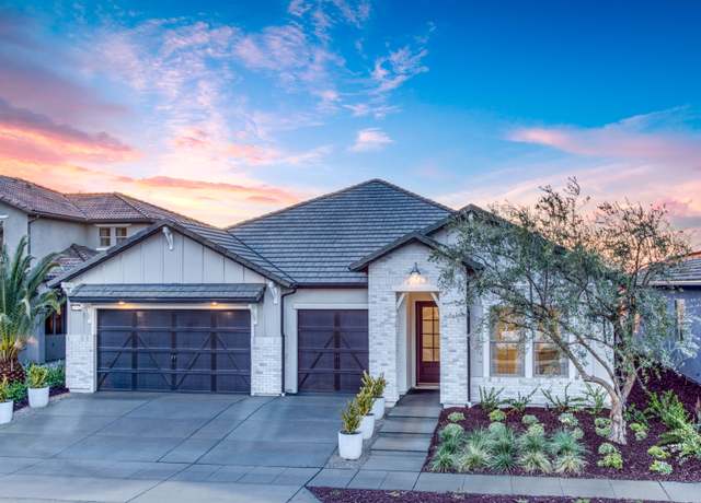 Property at 11222 N Via Ravenna Dr, Fresno, CA 93730, 4 beds, 3 baths