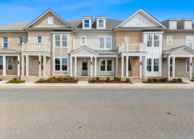 Property at 156 Nearwater Pl, Hendersonville, TN 37075, 3 beds, 2.5 baths
