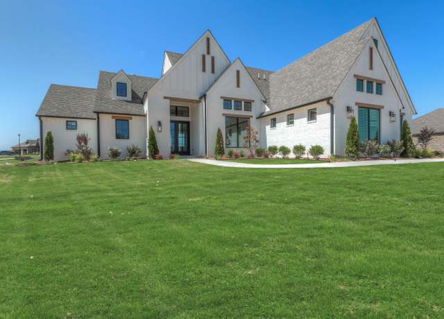 Property at 2714 Hickory Ridge Dr, Sapulpa, OK 74066, 3 beds, 2.5 baths