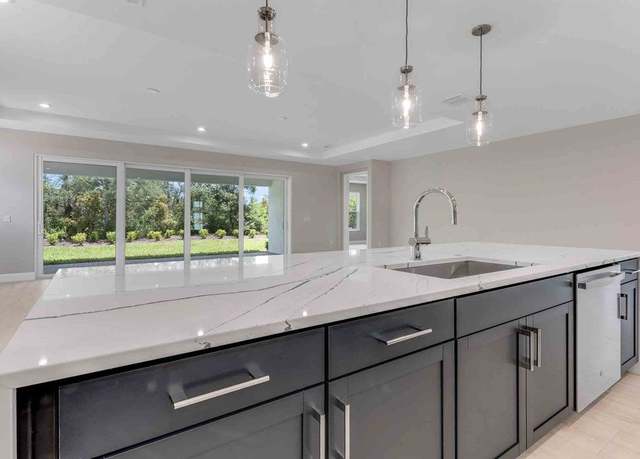 Property at 1262 Venice Ct, Deland, FL 32724, 3 beds, 3 baths
