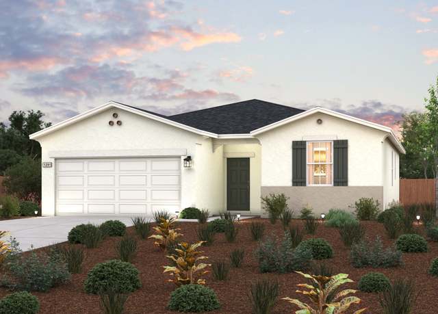 Property at 1902 N River Run St, Visalia, CA 93292, 3 beds, 2 baths