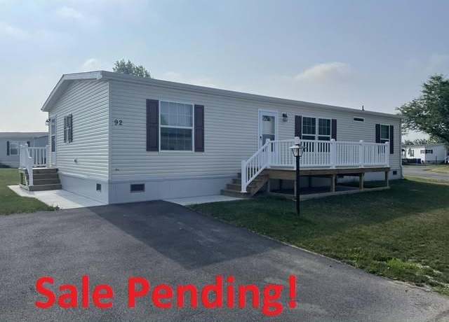 Property at 92 Fox Cir, Lockport, NY 14094, 4 beds, 2 baths