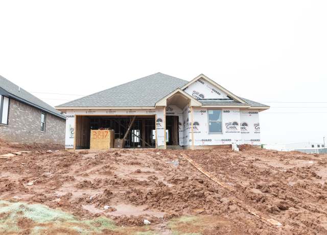 Property at 3817 Lynne Ave, Edmond, OK 73012, 3 beds, 2 baths