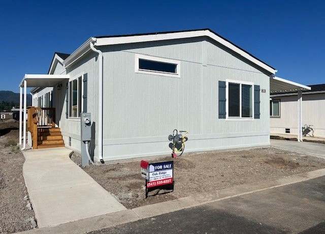 Property at 300 Luman Rd #206, Phoenix, OR 97535, 3 beds, 2 baths