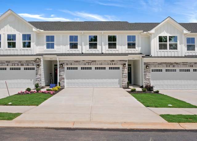 Property at 105 Stambourne Trl, Mauldin, SC 29662, 3 beds, 2.5 baths