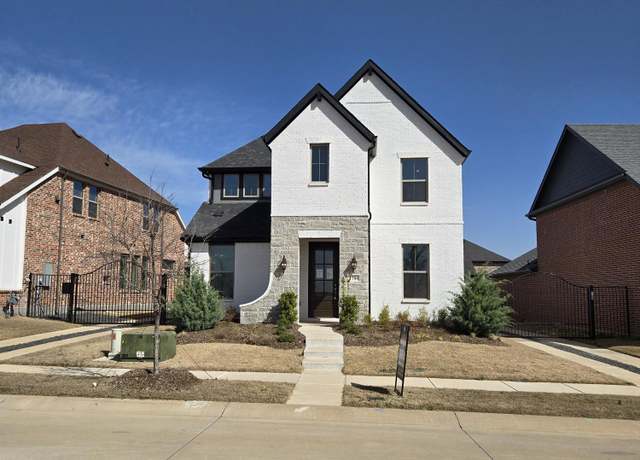 Property at 1704 Swan St, Van Alstyne, TX 75495, 4 beds, 4.5 baths