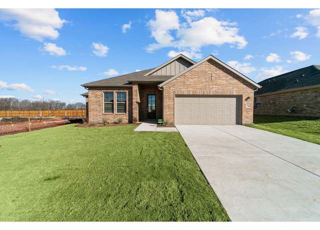 Property at 1422 Red Clover Ave, Van Alstyne, TX 75495, 3 beds, 2.5 baths