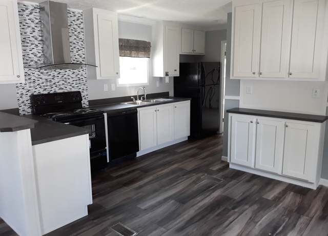 Property at 7117 SW Archer Rd #2202, Gainesville, FL 32608, 3 beds, 2 baths
