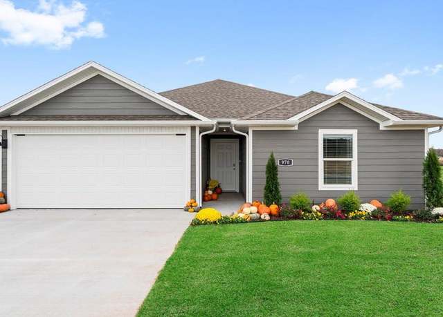 Property at 531 Shepherd St, Prairie Grove, AR 72753, 3 beds, 2 baths