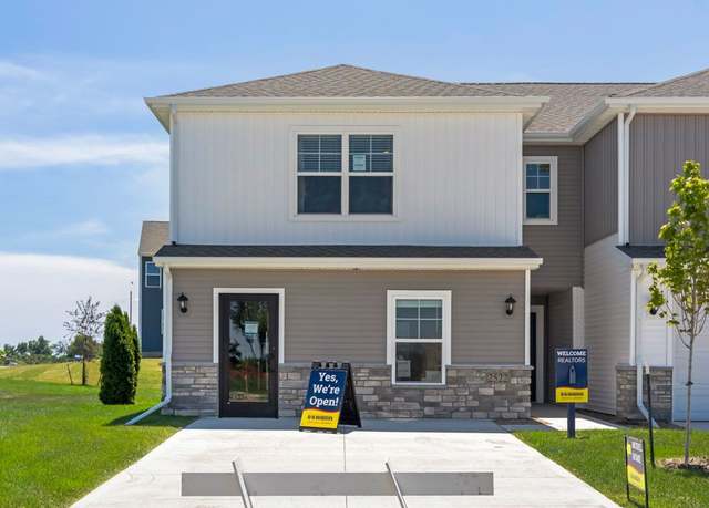 Property at 2522 SE Morningdew Dr, West Des Moines, IA 50265, 3 beds, 2.5 baths