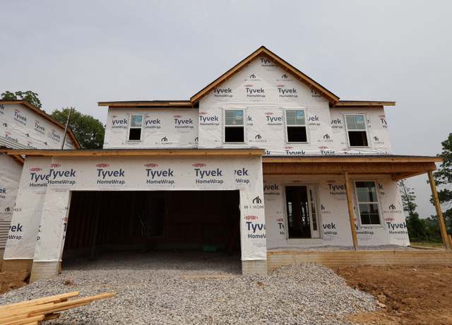 Property at 312 Cherry Hills Rd, Commercial Point, OH 43116, 3 beds, 2.5 baths