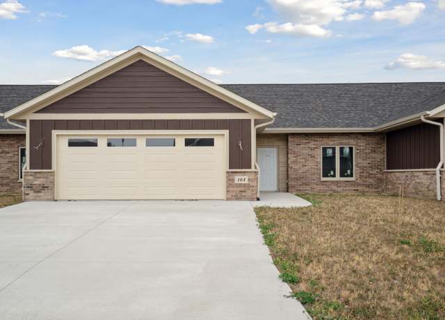 Property at 164 Mulberry Dr SE, Cascade, IA 52033, 2 beds, 2 baths
