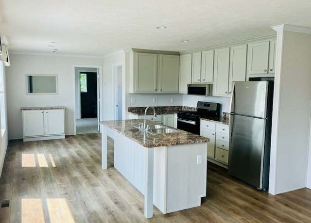 Property at 6255 S Telegraph Rd #7, Erie, MI 48133, 3 beds, 2 baths