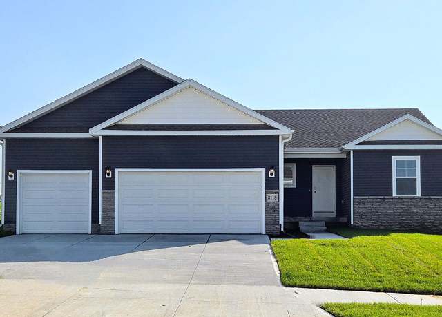 Property at 6316 Harvest Dr, Bellevue, NE 68157, 4 beds, 3.5 baths