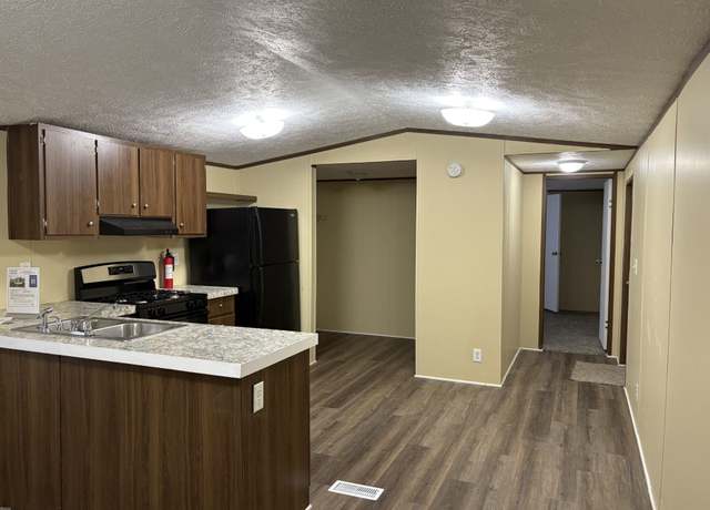 Property at 6008 Moeller Rd #8, Fort Wayne, IN 46806, 3 beds, 2 baths