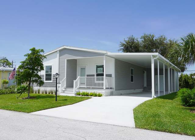 Property at 36 NE Village Ln, Jensen Beach, FL 34957, 2 beds, 2 baths